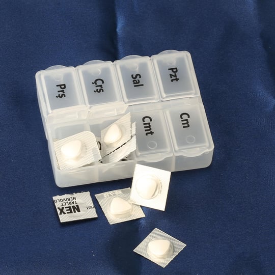 Şeffaf, 8 Bölmeli, Haftalık Dikdörtgen İlaç Kutusu